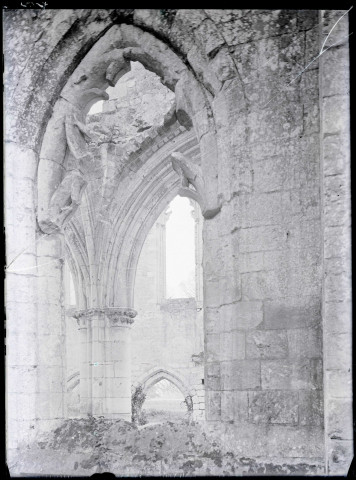 Ruines et vestiges de l'abbaye de Jumièges (Seine-Maritime).