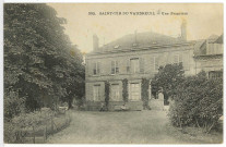 Saint-Cyr-du-Vaudreuil. Une propriété.
