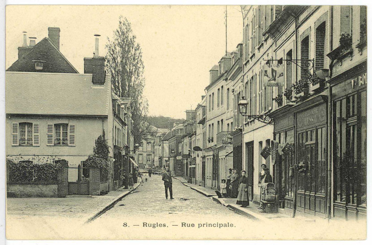 Rugles. Rue principale.