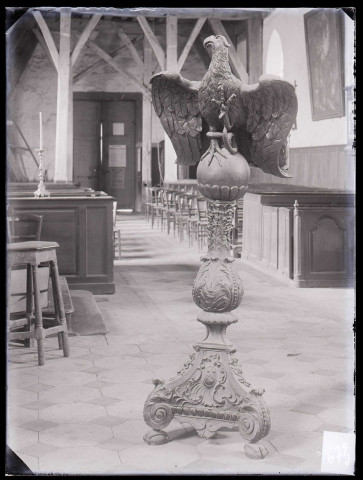 Église de Louversey (Eure), aigle-lutrin.