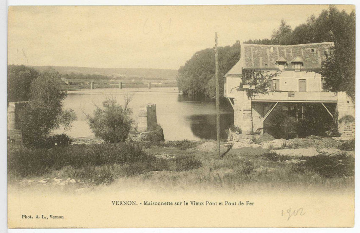 Vernon-Ville. Maisonnette sur le Vieux Pont et Pont de Fer.