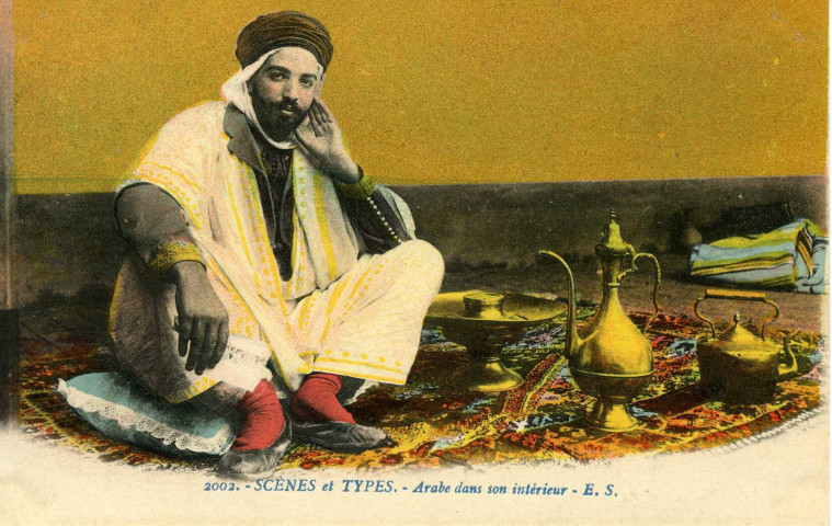 Arabe dans son intérieur