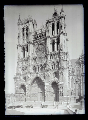 Façade de la cathédrale d'Amiens (Somme).