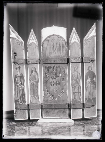 Polyptyque en bois peint du château de Coulonges (Sylvains-les-Moulins, Eure).