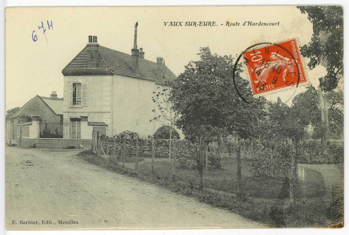 Vaux-sur-Eure. La Route d'Hardencourt.