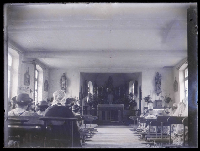 Office religieux dans la chapelle de l'Œuvre à Orgeville (Eure).