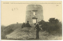 Port-Mort. Vieille Tour sous laquelle se trouve l'endroit où furent célébrés les fiançailles de Blanche de Castille et de Louis VIII.