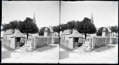Église bretonne et son cimetière.