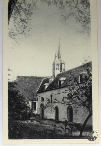 Verneuil-sur-Avre. L'Abbaye Royale des bénédictines de Saint-Nicolas de Verneuil-sur-Avre l'Autel.