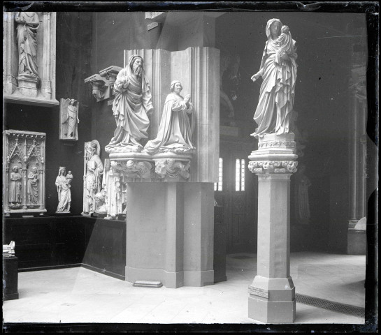 Salle du musée de l'abbaye de Jumièges (Seine-Maritime).