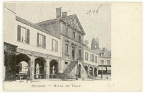 Brionne. Hôtel de Ville.