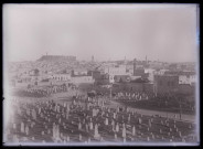 Cimetière musulman au pied des faubourgs d'Alep (Syrie).
