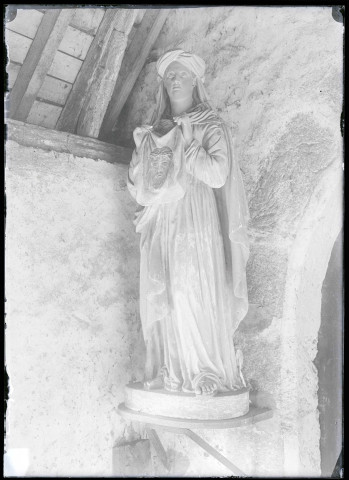 Statue de Sainte-Véronique de l'église de La Trinité-de-Réville (Eure).