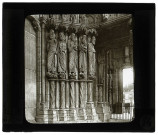 Cathédrale Notre-Dame de Chartres (Eure-et-Loir), porche nord, porte centrale, ébrasement droit.