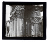 Ruines et vestiges du temple de Bacchus à Baalbeck (Liban).