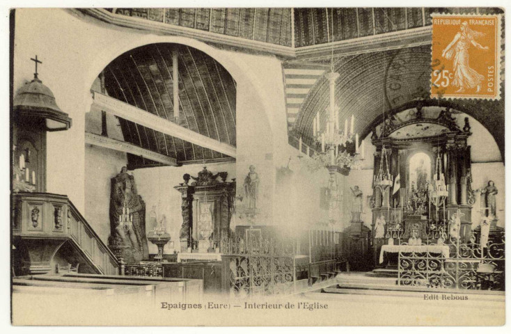 Epaignes. Intérieur de l'Eglise.