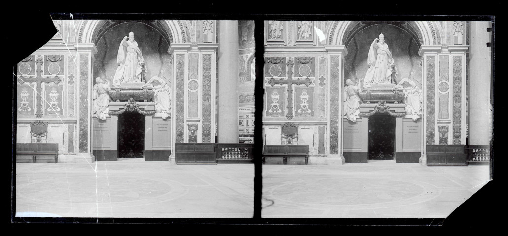 Tombeau de Léon XIII dans la basilique Saint-Jean-de-Latran de Rome (Italie).