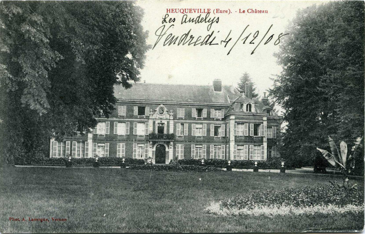 Heuqueville. Le Château.