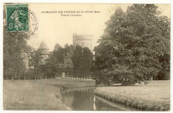 Condé-sur-Iton. Domaine de Condé-sur-Iton- Vieux Château.