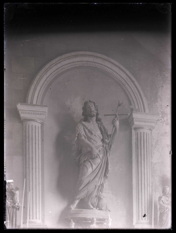 Église de Giverny (Eure), statue du Christ.