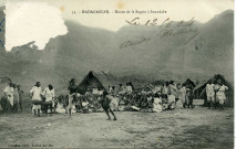 MADAGASCAR. - Danse de la Sagaie à Imandabe