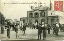 Breteuil-sur-Iton. Cavalcade du 9 Septembre 1906 - A la Gare - Réception de sa Majesté l'Empereur du Sahara et sa Cour.