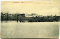 Courcelles-sur-Seine. Courcelles-sur-Seine pendant les grandes eaux. - Vue de l'ancien Prieuré.