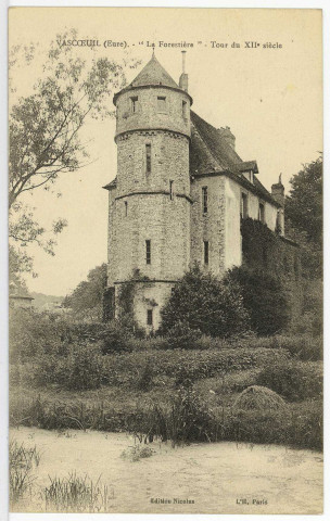 Vascoeuil. La Forestière - Tour du XIIe siècle.