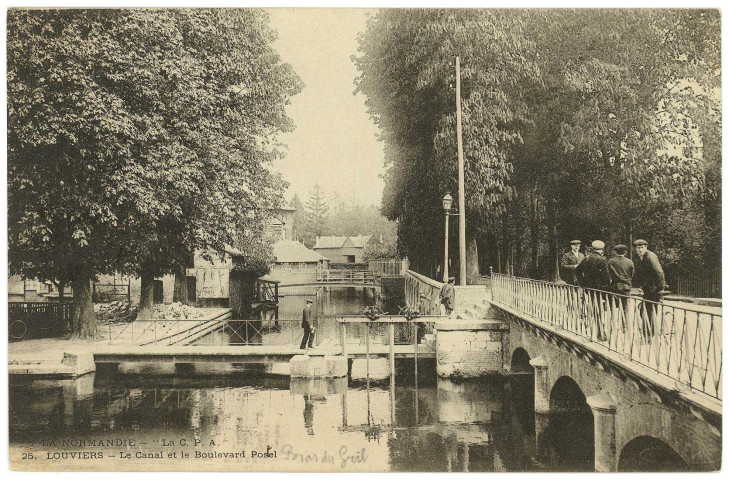 Louviers-Ville. Le Canal et le Boulevard Postel.