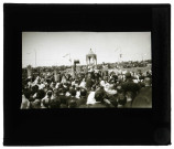 Congrès de Carthage (Tunisie), arrivée des officiels, et des musiciens militaires jouant des hymnes.
