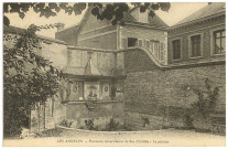 Andelys (Les). Fontaine miraculeuse de Ste-Clotilde - La piscine.