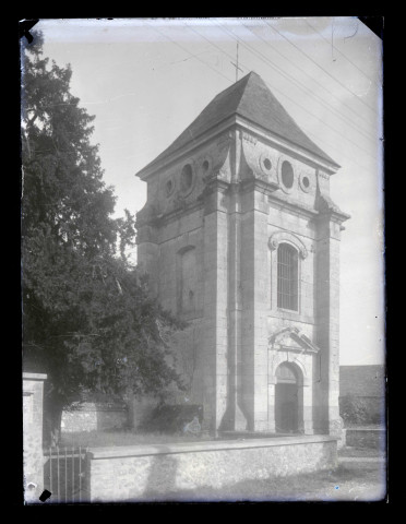 Clocher de l'église Saint-André d'Autheuil-Authouillet (Eure).