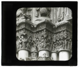 Cathédrale Notre-Dame de Chartres (Eure-et-Loir), portail royal, porte droite, ébrasement gauche, trois chapiteaux.