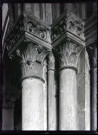 Chapiteaux à tête d'anges et feuillage de la cathédrale de Lisieux (Calvados).