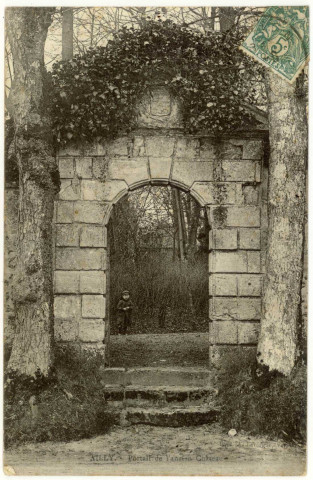 Ailly. Portail de l'ancien Château.