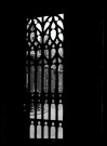 Cour du Palais de justice de Rouen (Seine-Maritime) vue des galbes d'une fenêtre.