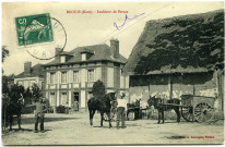 Ecouis. Intérieur de Ferme.