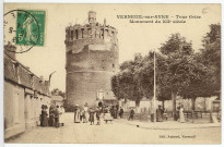 Verneuil-sur-Avre. Tour Grise - Monument du XIIe siècle.