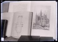 Gravures représentant l'abside de la cathédrale de Bayeux (Calvados) et plan de la cathédrale d'Évreux (Évreux).