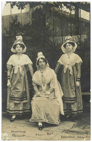 Louviers-Ville. Millénaire Normand - Rouen 1911 - Reine de Louviers et ses Demoiselles d'Honneur.