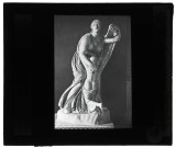 Niobé avec la plus petite de ses filles, copie romaine de Praxitèle, à Florence (Italie).