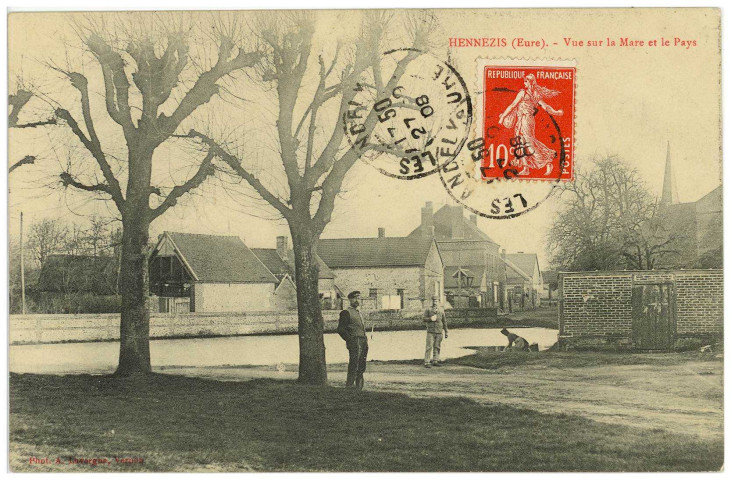 Hennezis. Vue sur la Mare et le Pays.