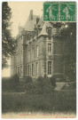 Ménilles. Le Château, vu de côté.