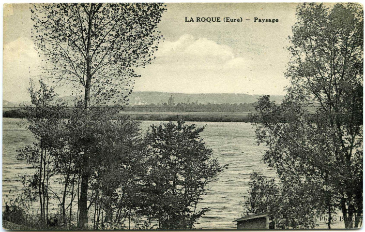 Roquette (La). La Roque. - Paysage.