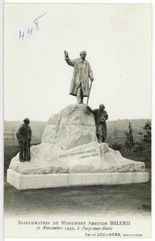 Pacy-sur-Eure. Inauguration du Monument Aristide Briand, 11 Novembre 1933, à Pacy-sur-Eure.