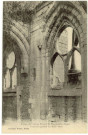 Beaumont-le-Roger. Ruines de l'ancien Prieuré de Beaumont-le-Roger. Fenêtres ogivales du XIIIe siècle.