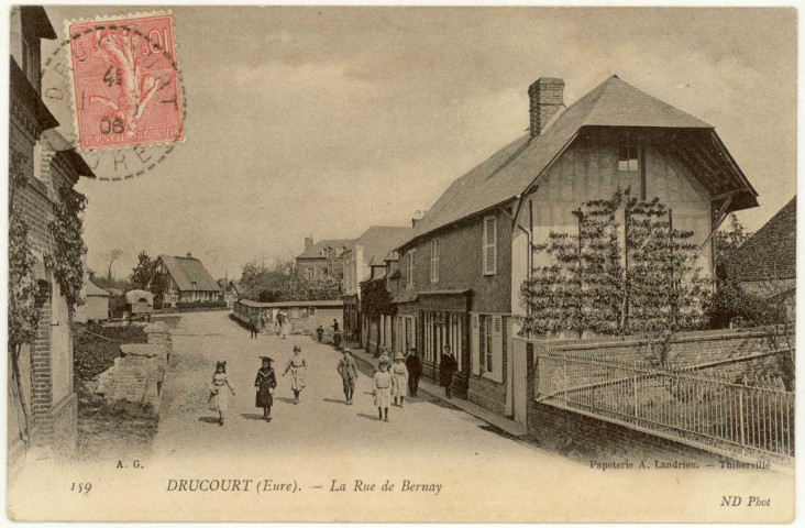 Drucourt. La Rue de Bernay.