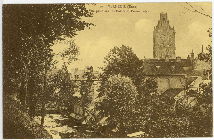 Verneuil-sur-Avre. Vue prise sur les Fossés et Promenades.
