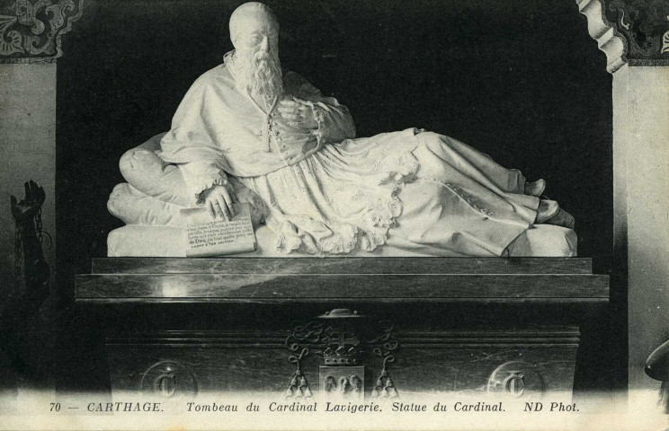 CARTHAGE. Tombeau du Cardinal Lavigerie. Statue du Cardinal.
