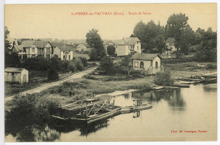 Saint-Pierre-du-Vauvray. Bords de la Seine.